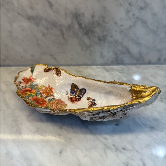 Handmade Butterfly and Floral Decoupage Decorative Shell - Picture 4 of 4